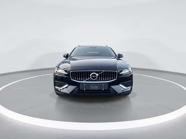Volvo V60 2.0 B3 Plus Dark |CARPLAY|STOELVW.|H/K|NAVI|CRUISE|TREKHAAK| 18445 / 4738
