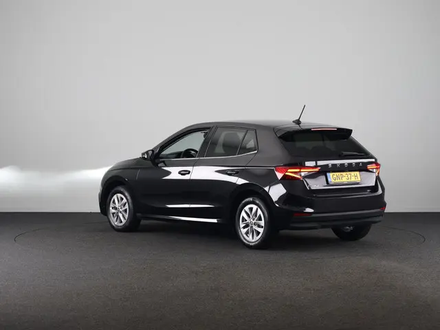 Skoda Fabia 1.0 TSI Business Edition 95pk | Verlengde garantie | Climatronic | Navigatie via App | V...