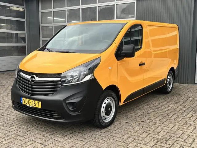Opel Vivaro 1.6 CDTI L1H1 Airco Cruise control Trekhaak 200kg trekgewicht betimmering laadruimte Tel...