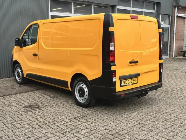 Opel Vivaro 1.6 CDTI L1H1 Airco Cruise control Trekhaak 200kg trekgewicht betimmering laadruimte Tel...