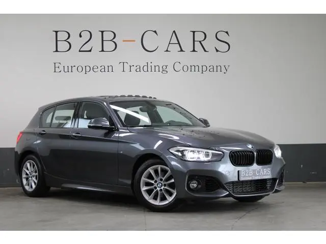BMW 1-serie 118i Edition M Sport Shadow | Schuifdak | Leder | LED