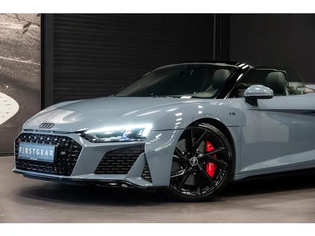 Audi R8