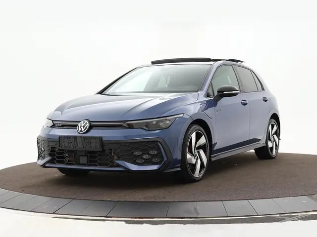 Volkswagen Golf 1.5 eHybrid PHEV 272PK GTE · Panoramadak · Camera · Inklap. Trekhaak · Matrix LED ·...
