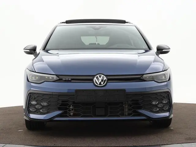 Volkswagen Golf 1.5 eHybrid PHEV 272PK GTE · Panoramadak · Camera · Inklap. Trekhaak · Matrix LED ·...