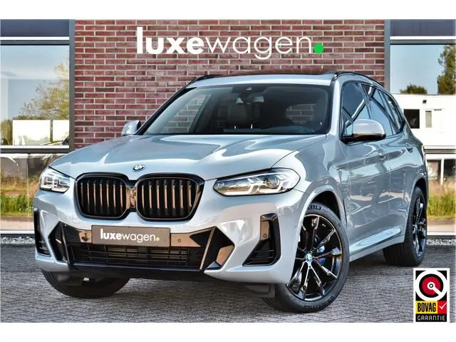 BMW X3 xDrive30e M-Sport Pano Trekh HUD E-zetels 360-cam Gesture