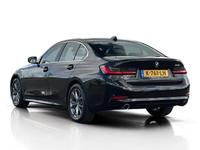 BMW 3-serie 318i Sport Line ✅ Sportstoelen ✅ LED ✅ Sfeer