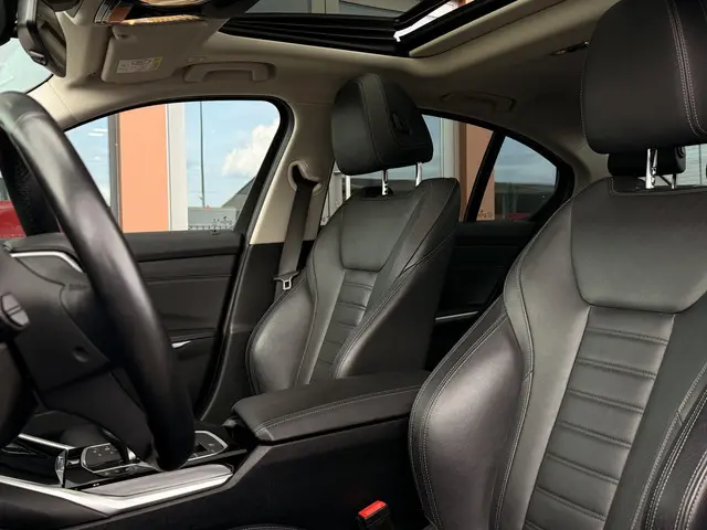 BMW 3-serie 318i Business Edition Plus | ACC | Laser | Leder | Schuif/Kantel dak | Apple Carplay | S...