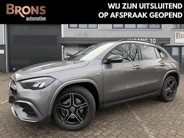 Mercedes-Benz GLA-klasse 250 e AMG-line hybrid l nieuwe auto rijklaar