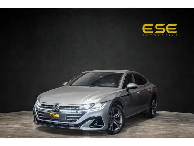 Volkswagen Arteon 2.0 TDI R-Line Business+ IQ Light | Elek Trekhaak | Navigatie | Camera | Dsg
