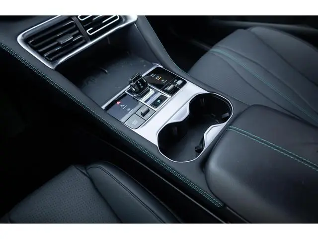 BYD SEAL U