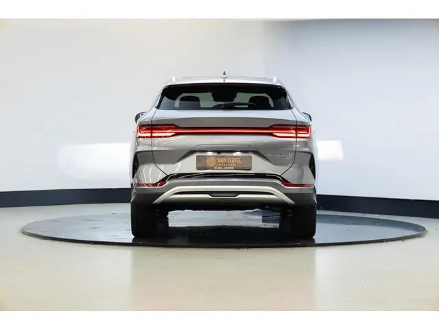 BYD SEAL U
