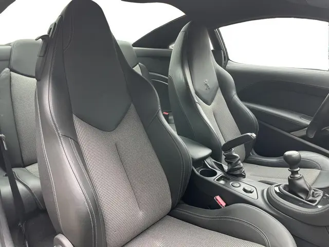 Peugeot RCZ