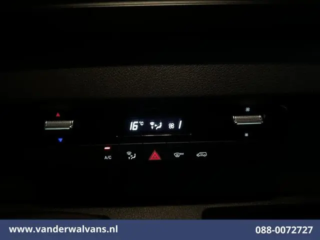 Mercedes-Benz Sprinter 211 CDI L2H2 Euro6 Airco | Camera | Trekhaak Bijrijdersbank
