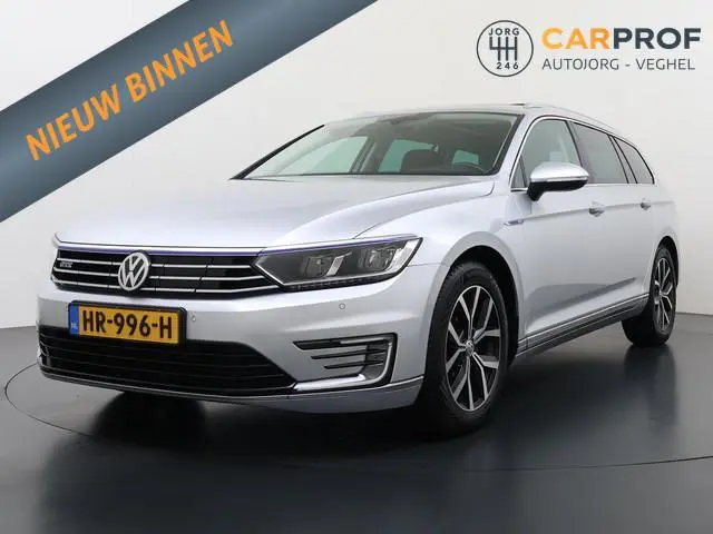 Volkswagen Passat Variant 1.4 TSI GTE Trekhaak | SOH 91% | Panoramadak |  Navigatie | Dealer onderho...