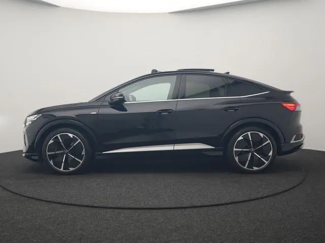 Audi Q4 Sportback e-tron 35 S Line 55 kWh 170pk Dealer O.H. | Panodak | Adaptive Cruise | Camera | M...