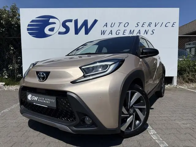 Toyota Aygo X 1.0 VVT-i S-CVT Premium | ACC | CarPlay | Keyless | Camera | 18 inch