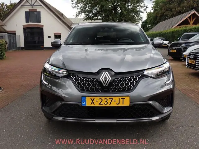 Renault Arkana 1.6 E-Tech full hybrid TECHNO / CRUISE / CARPLAY / CAMERA / NAVI