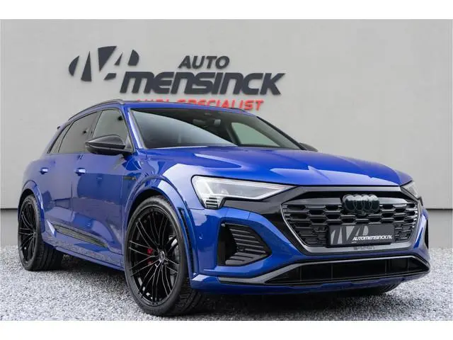 Audi SQ8 e-tron Quattro / 23 inch/ 360 Top View/ B&O/ Rode stiksels/ Panoramadak/ 371kW