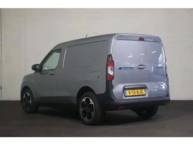 Ford E-Transit Courier