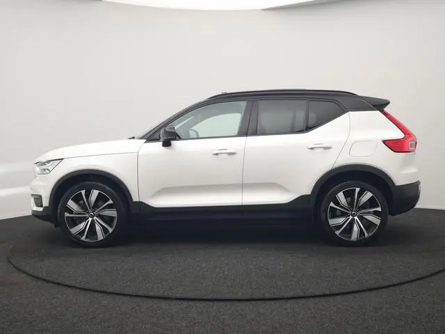 Volvo XC40 Pro Recharge Pure Electric 70kWh 232pk | Panodak | Adaptive Cruise | 360 Camera | Warmtep...
