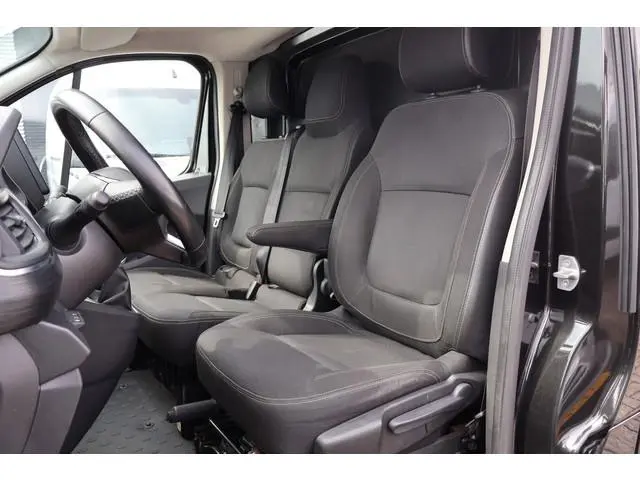 Renault Trafic 2.0 dCi 150pk L2 H1 Work Edition Automaat