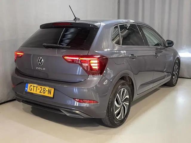Volkswagen Polo 1.0 TSI Life 15"/Virtual cockpit/Stoelverwarming/PDC v+a/Apple Carplay & Android Aut...