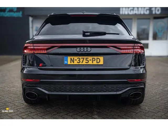 Audi RSQ8