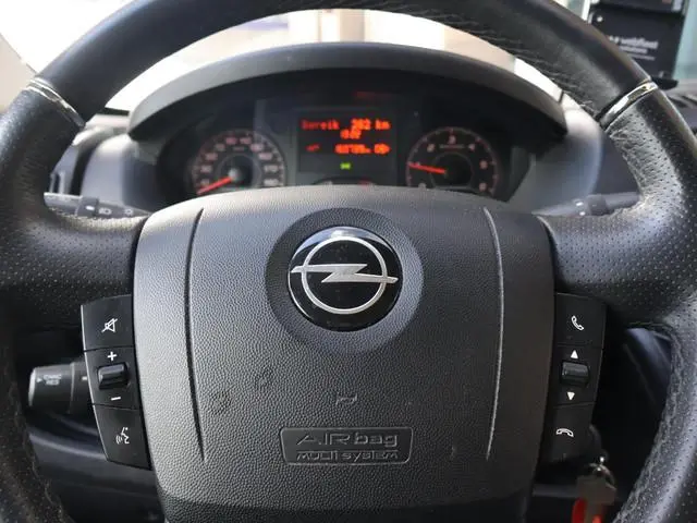 Opel Movano