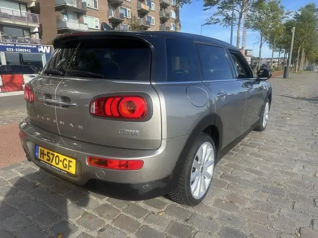 MINI Clubman 1.5 Cooper Pepper Serious Business Navigatie Airco/ecc keurige auto
