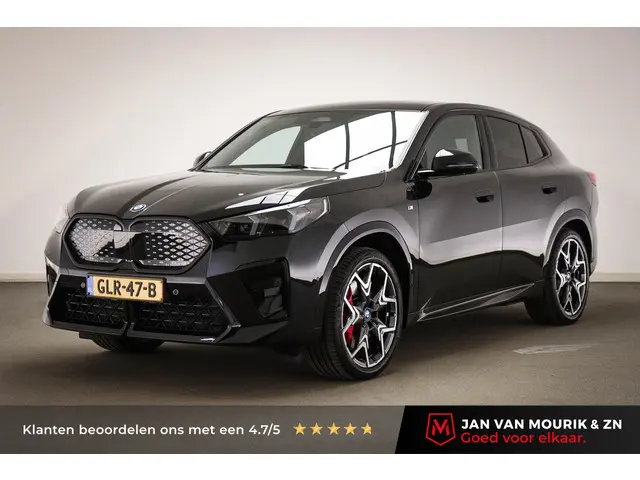 BMW iX2 xDrive30 67 kWh M-Sport Pro | PANORAMADAK | SOH 100% | STOELVERWARMING | 20" | DRIVING ASSIS...
