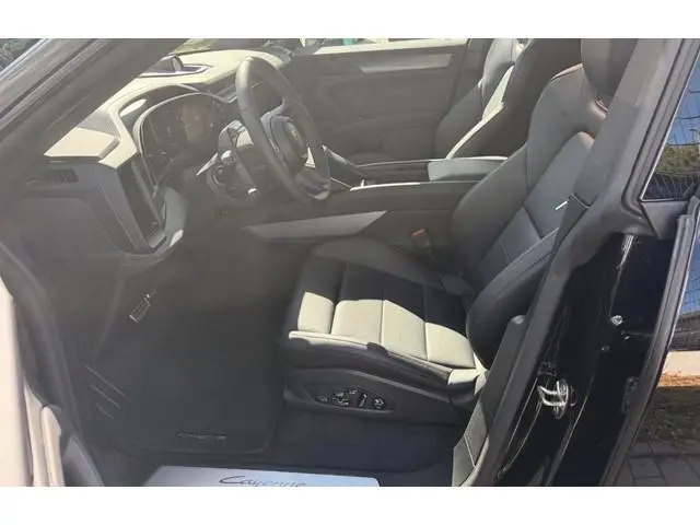 Porsche Cayenne Coupe Electric 113 kWh ** Sport Design ** Sport Chrono ** BOSE ** PASM ** Panodak Po...