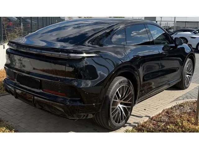 Porsche Cayenne Coupe Electric 113 kWh ** Sport Design ** Sport Chrono ** BOSE ** PASM ** Panodak Po...