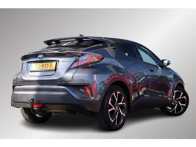 Toyota C-HR 1.8 Hybrid Style, Bearlock, Leder, JBL Audio, BSM, Bluetooth.