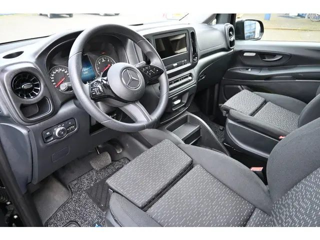 Mercedes-Benz Vito 116 CDI DC L2 Pro 2500 KG trekhaak, Navigatie, Smartphone integratie pakket, Etc.