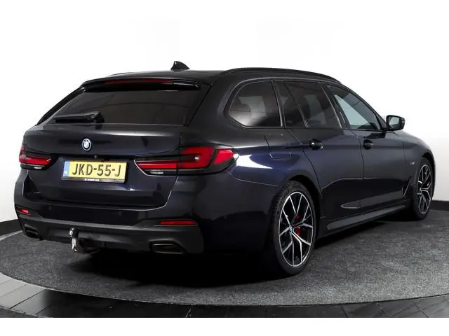 BMW 5-serie Touring 530e Business Edition Plus | M-Sport | Shadow Line | S/K-Panodak | Laser | Head-...