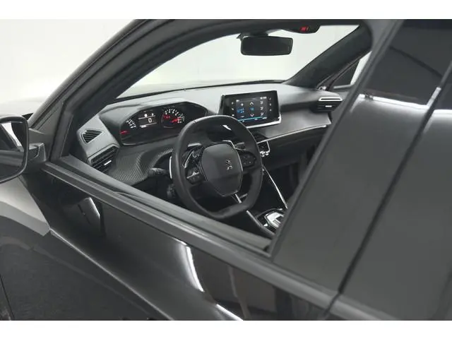 Peugeot 2008 PureTech 130 EAT8 Active Pack | Parkeersensoren | Apple CarPlay | Climate Control | Sto...