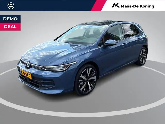 Volkswagen Golf 1.5 eHybrid Life Edition Panoramadak · Achteruitrijcamera · Draadloze telefoonlader...