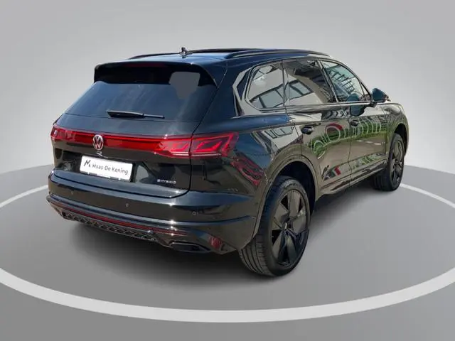 Volkswagen Touareg 3.0TSieHybrid 340kW/462PK 4MOTION R Edition · Panoramadak · Leder · DYNAUDIO · 36...