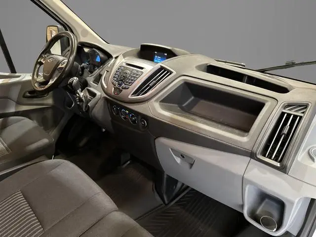 Ford Transit 2.0 TDCI L2H2 3Pers. / Pdc.V+A / Airco / Radio multimedia / Imperial / Apk 07-2026