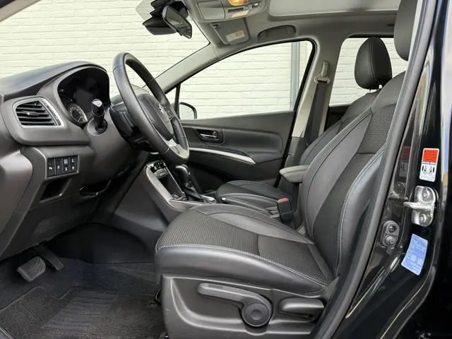Suzuki S-Cross
