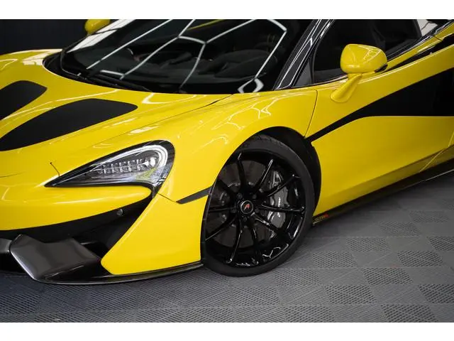 McLaren 570S