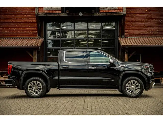 GMC Sierra
