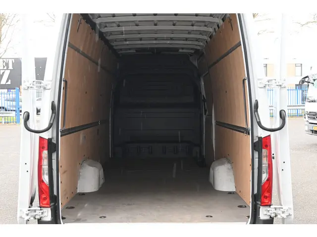 Mercedes-Benz Sprinter 319 CDI L4H2 MAXI Distronic, LED, Standkachel, Geveerde Stoelen, Etc.