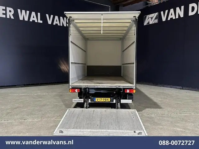 Peugeot Boxer 2.2 BlueHDi 141pk Bakwagen 436cm Lang Laadklep Euro6 Airco | Cruisecontrol | 1055kg la...