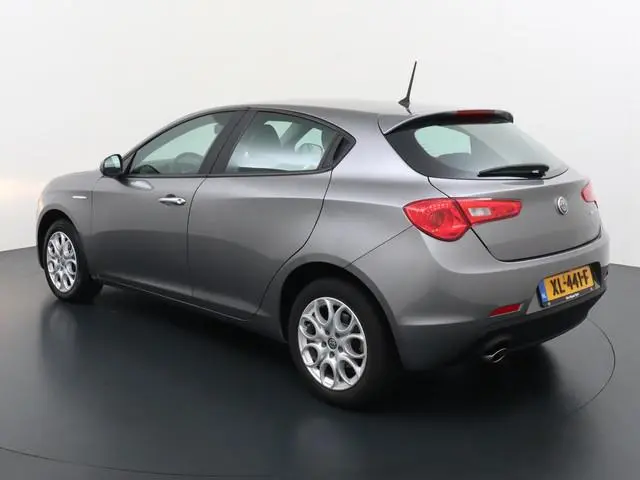 Alfa Romeo Giulietta 1.4 Turbo MultiAir Super | Navigatie | Lichtmetalen velgen | Te Financieren v.a...