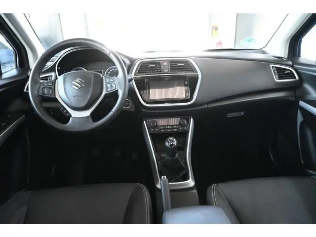 Suzuki S-Cross