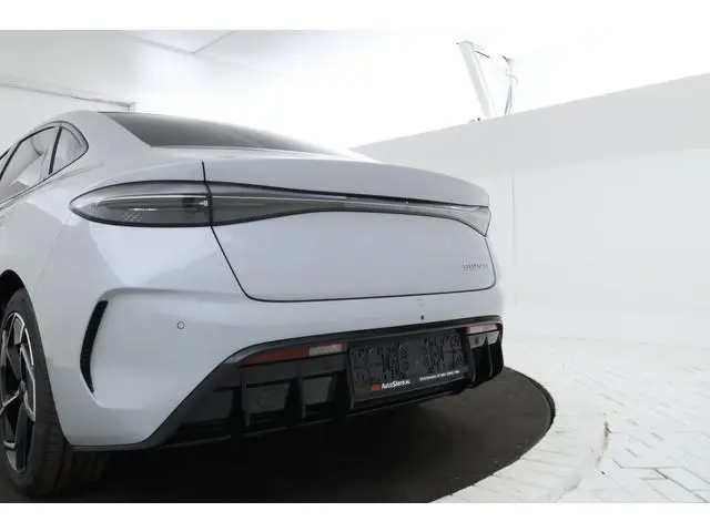 BYD SEAL