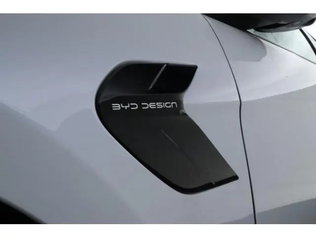 BYD SEAL