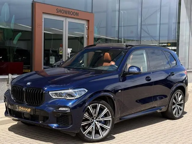 BMW X5 xDrive45e M-Sport Individual | ACC | H/K | Skylounge | Stoelverwarming \ verkoeling | Stuurve...
