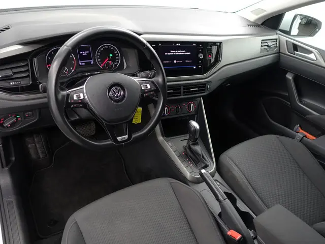 Volkswagen Polo 1.0 TSI R Line Aut- Carplay, Android Auto, Led, Privacy Glass, Navigatie, Cruise